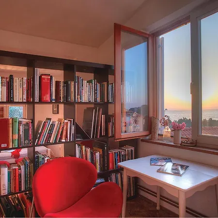 With Sea View 01 Casa de Férias