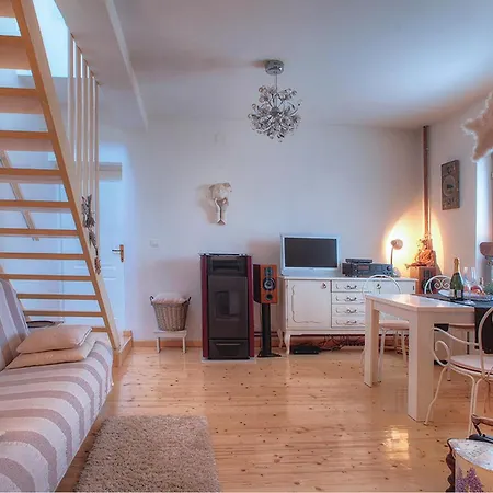 With Sea View 01 Vikendica