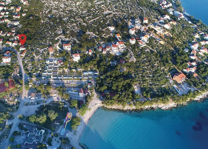 別荘 With Sea View 01 ムルテル