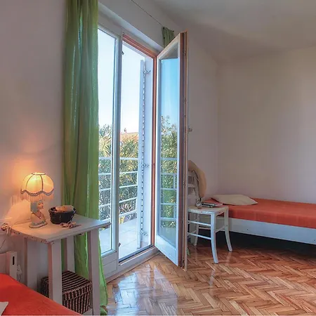 With Sea View 01 مورتير